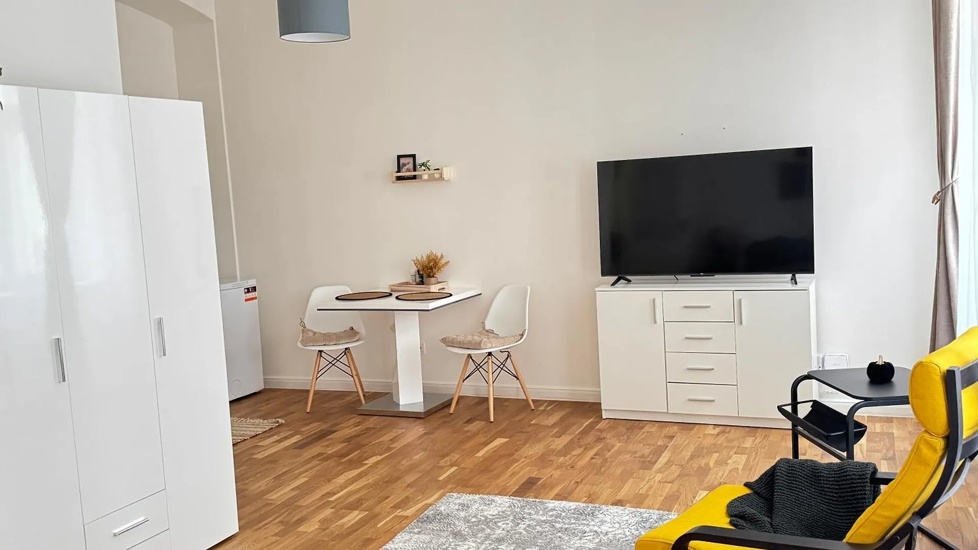 New! Deluxe Studio In City Centre! Florence! Prague