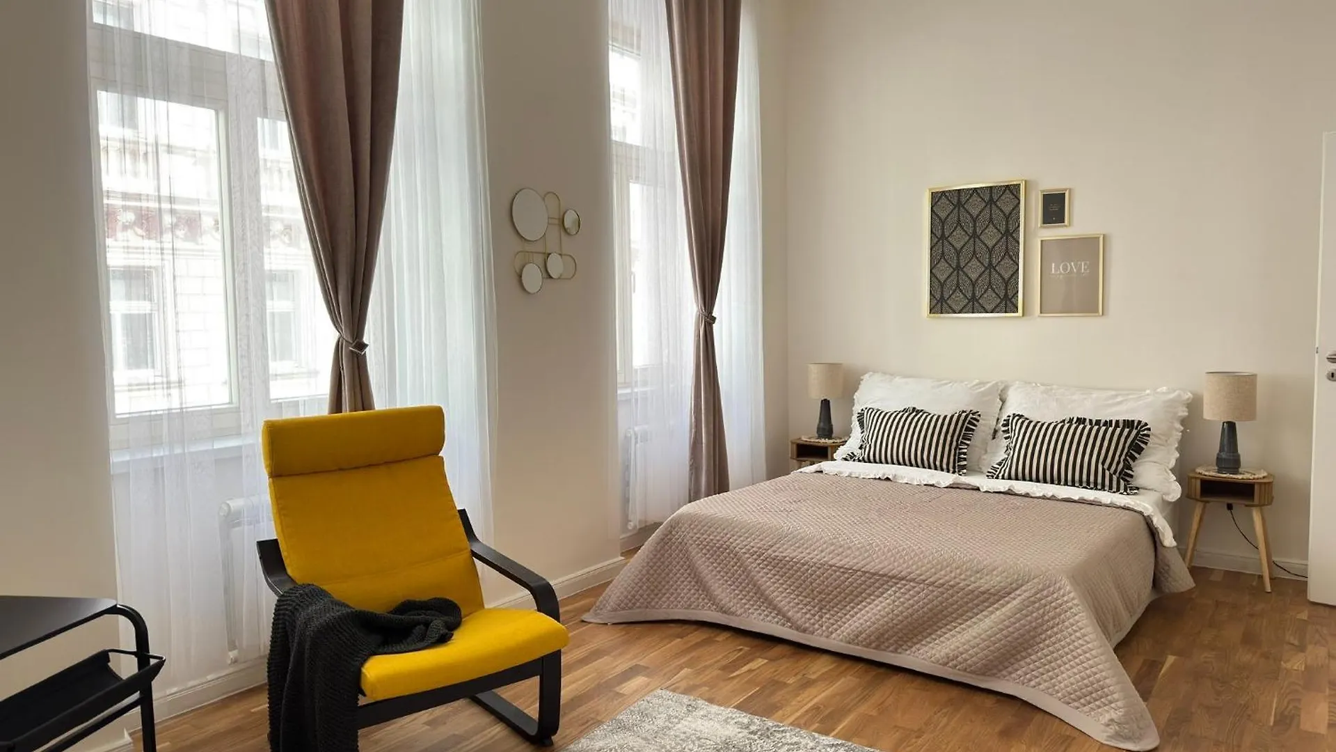 Apartment New! Deluxe Studio In City Centre! Florence! Prague