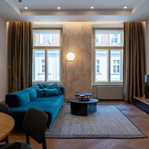  Apartment Luxury Old Town Apt, Parking