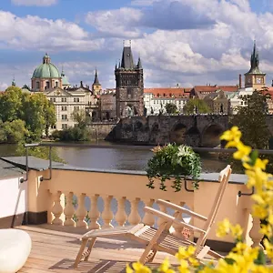 Apartment Charles Bridge, Prague