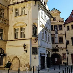 Apartment Tynska 7, Prague